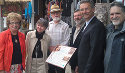Une plaque en l’honneur de Gaby Bernier
