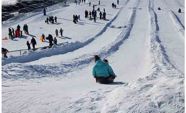 Un enfant d&eacute;c&egrave;de &agrave; la butte a gliss&eacute; de Chambly