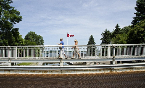 Réfection du pont de l’écluse no. 1 : Bourgogne scindée en deux durant plus de 4 mois