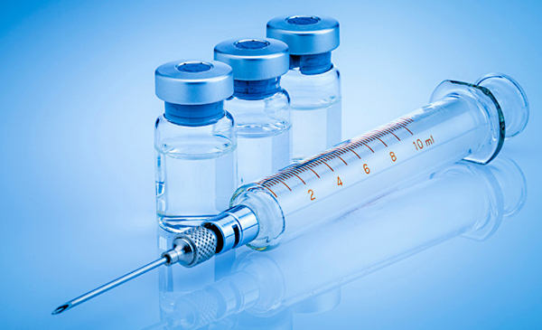 COVID-19 : le vaccin AstraZeneca offert aux personnes âgées de 45 ans et plus
