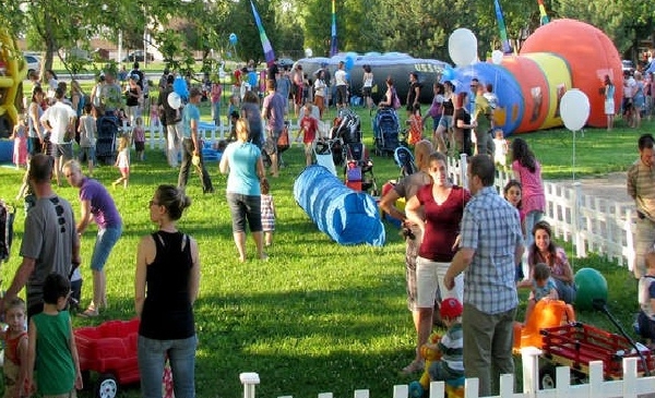 Fêtes de quartier – Place au théâtre à Venise