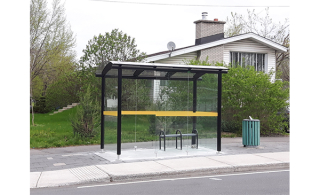 Installation de 21 nouveau abribus à Chambly (Photo: courtoisie)