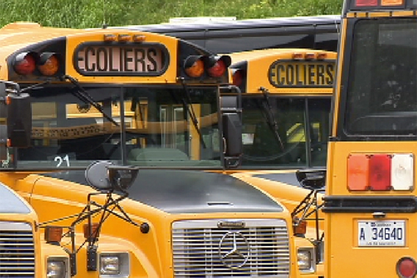 Jean-François Roberge dénonce le phénomène des élèves fantômes dans les autobus scolaires