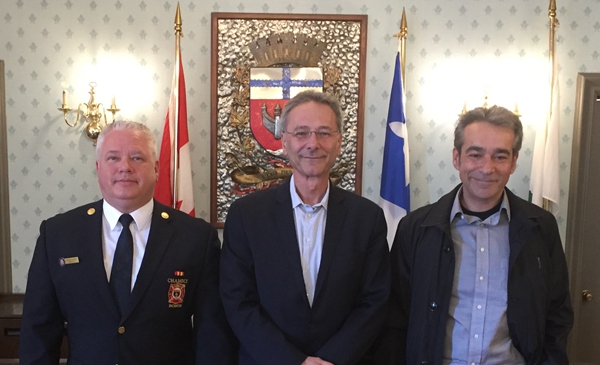 Stéphane Dumberry, directeur du service d&#039;incendie de Chambly, Denis Lavoie, maire de Chambly et Patrick Maquès, maire de Carignan.