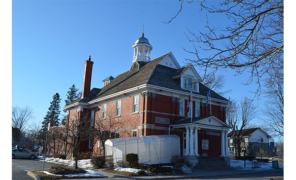 Hôtel de Ville de Chambly (Photo: archivres, Mathieu Tye)