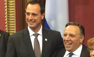 Jean-François Roberge, député de Chambly et ministre de l&#039;Éducation avec François Legault, premier ministre du Québec.