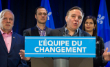 Jean-François Roberge avec des collègues députés et François Legault.