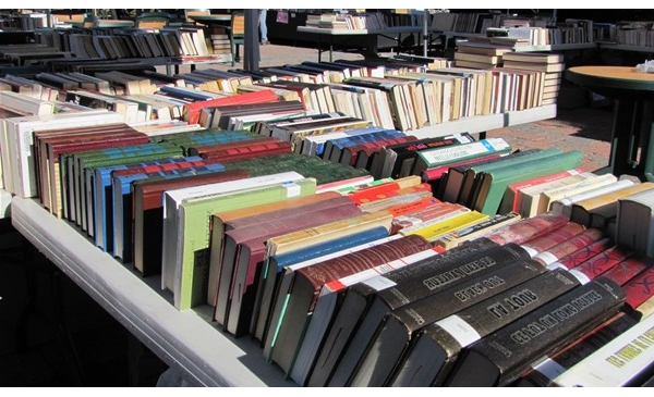 Bibliothèque municipale de Chambly : vente de livres usagés le 13 mai