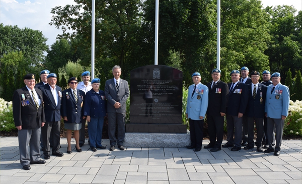 Journée des Gardiens de la paix : la Ville de Chambly hisse le drapeau de l’Organisation des Nations Unies