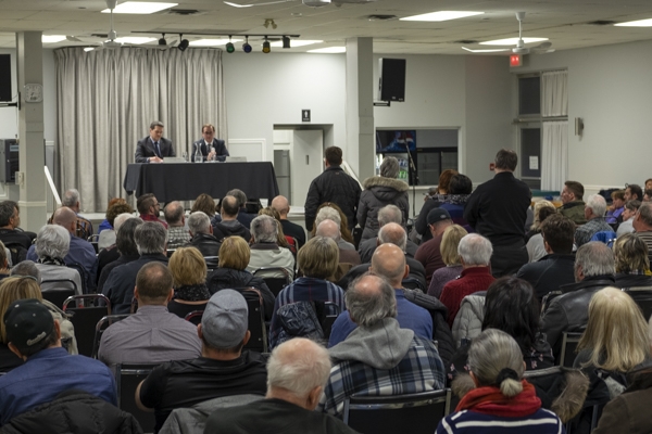 Les élus du parti Action Chambly confrontent les tuteurs de la CMQ