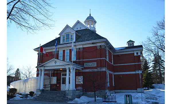 H&ocirc;tel de Ville de Chambly (Photo: Mathieu Tye)