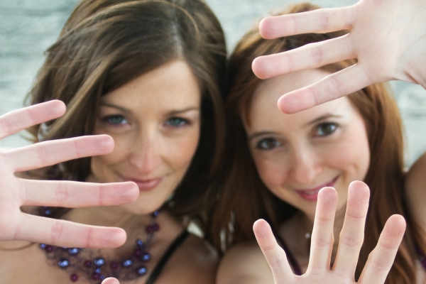 Caff&egrave; musica : voyez le Duo Fortin-Poirier au piano